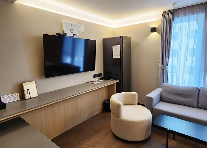 Hotel Hound Station